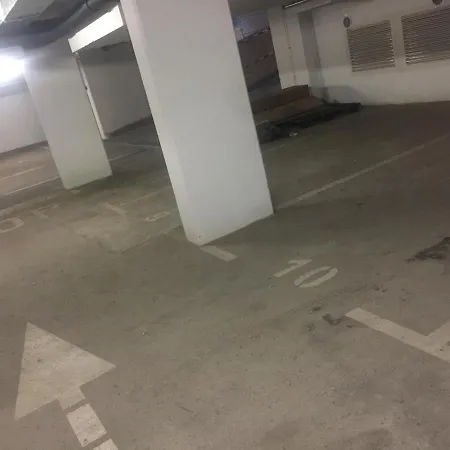 Alexandra Apartment